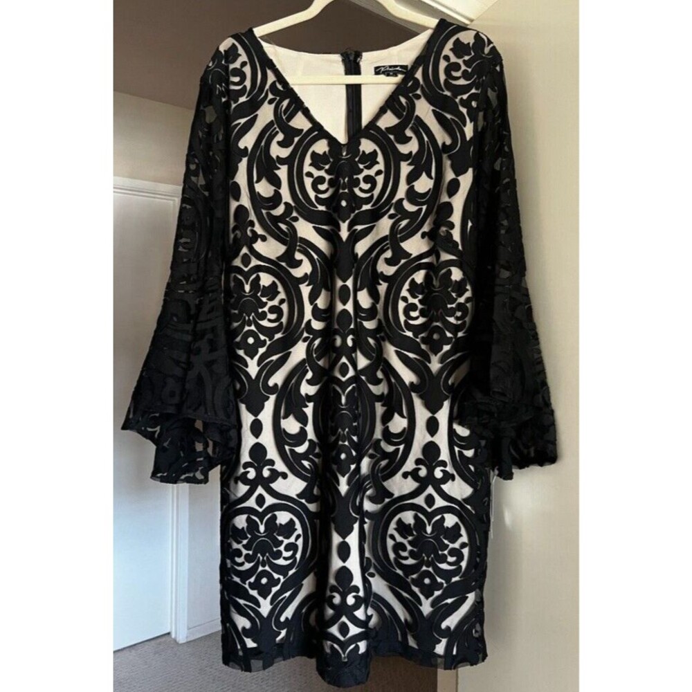 Prelude Dress Women's Size XL Beige Black Zippered Lined Bell Sleeve Party NYE